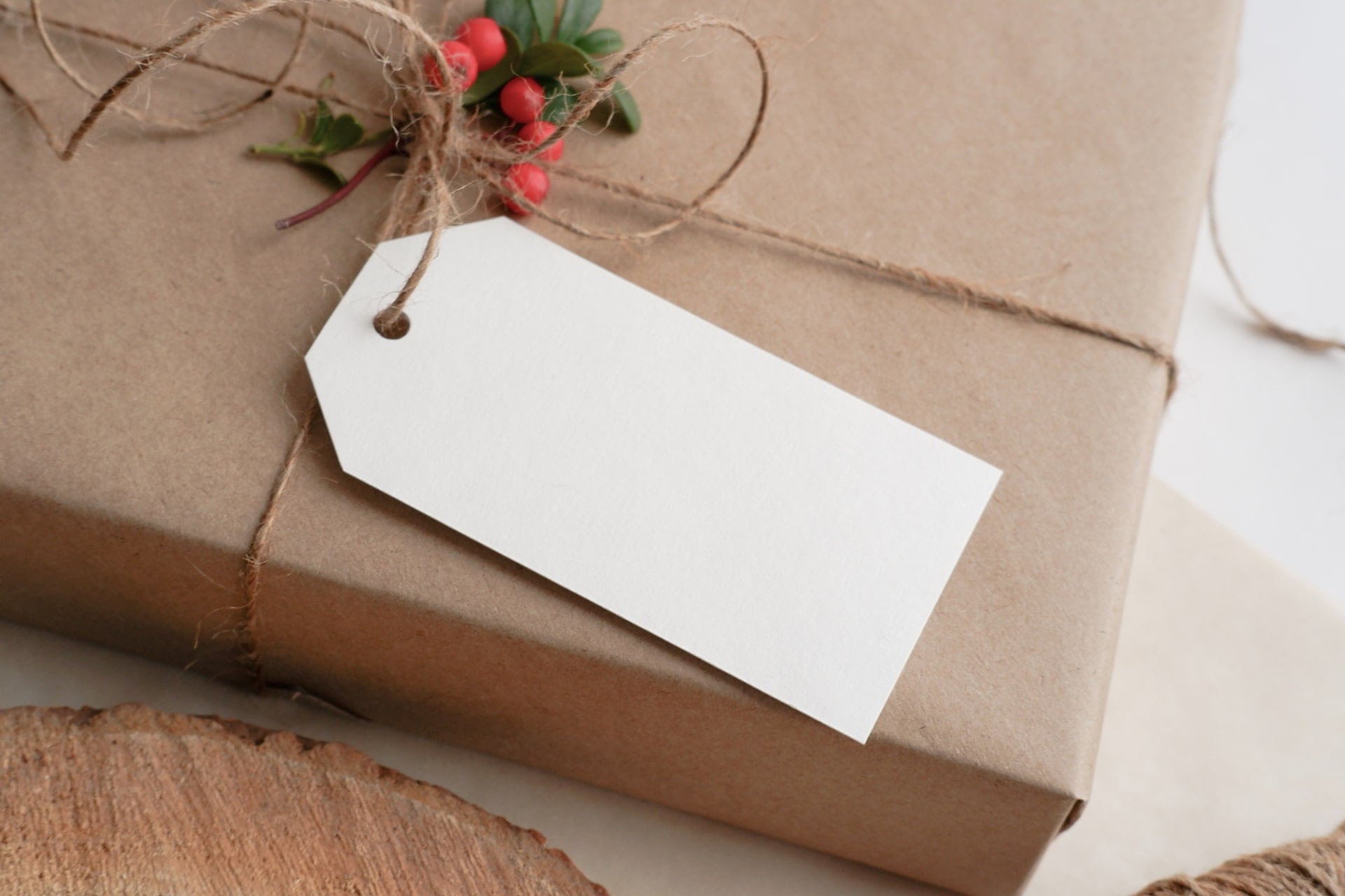 Ideas for eco-friendly gift wrapping – use what you have at home!